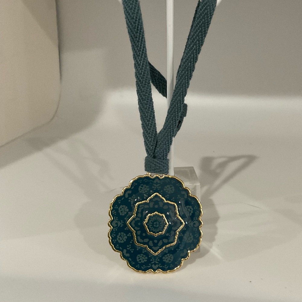Loro Piana Pendant Limited Edition